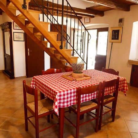 Villa Casa Istriana Nona Pina à Kaštelir Extérieur photo