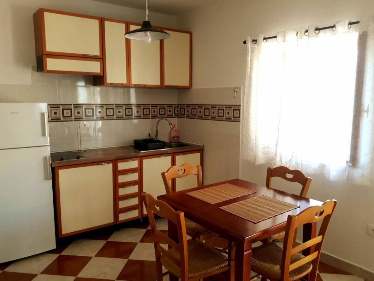 Villa Casa Istriana Nona Pina à Kaštelir Extérieur photo