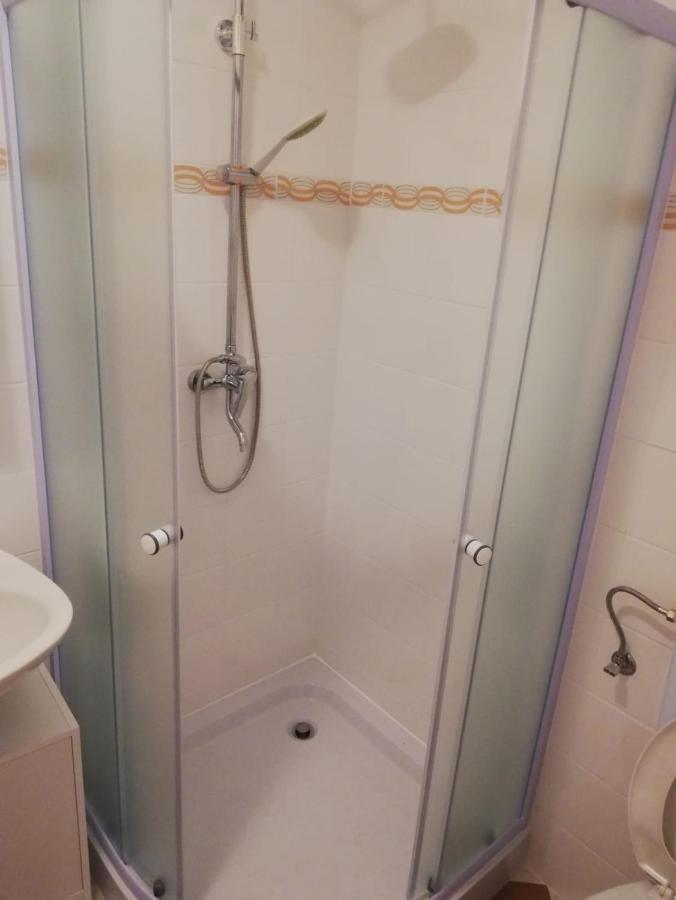 Villa Casa Istriana Nona Pina à Kaštelir Extérieur photo
