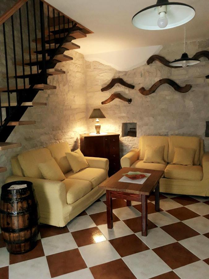 Villa Casa Istriana Nona Pina à Kaštelir Extérieur photo