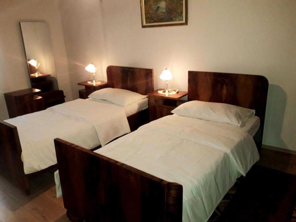 Villa Casa Istriana Nona Pina à Kaštelir Extérieur photo