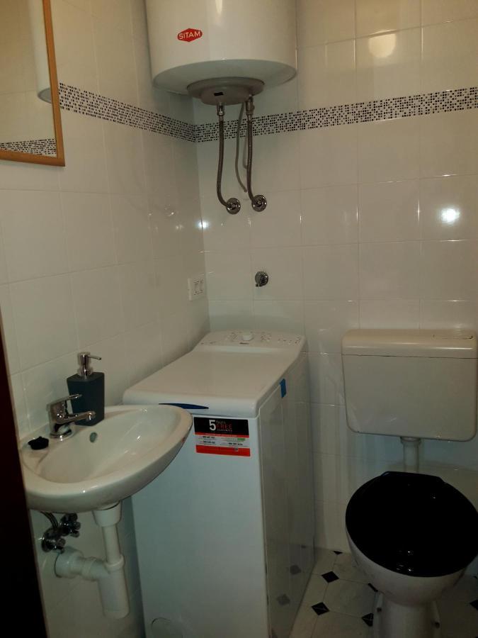 Villa Casa Istriana Nona Pina à Kaštelir Extérieur photo