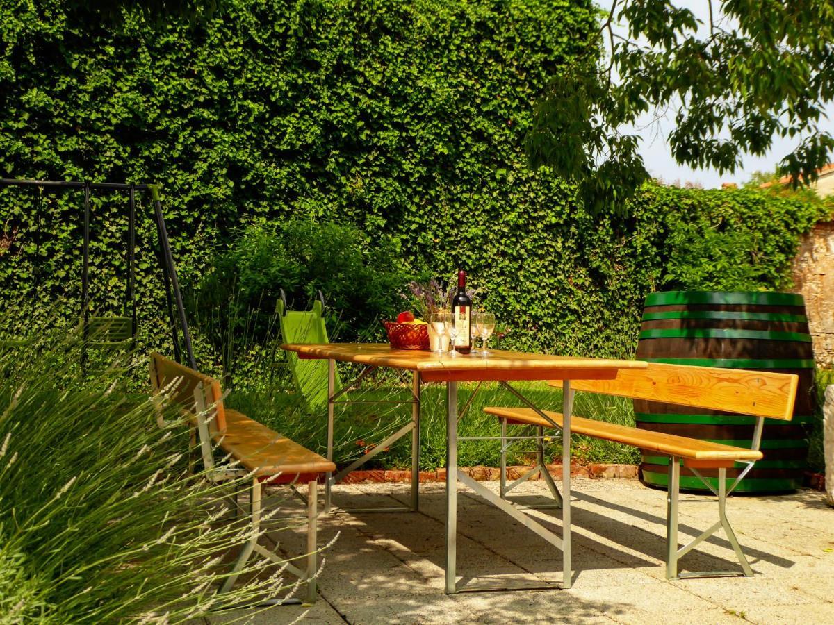 Villa Casa Istriana Nona Pina à Kaštelir Extérieur photo
