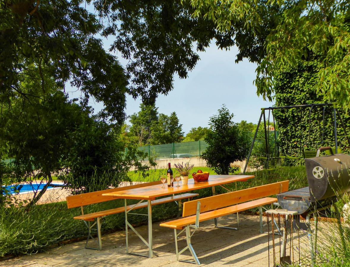 Villa Casa Istriana Nona Pina à Kaštelir Extérieur photo
